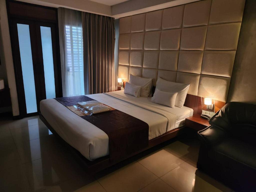 Collection O The Bangkok Cha Cha Suite - Resim 33