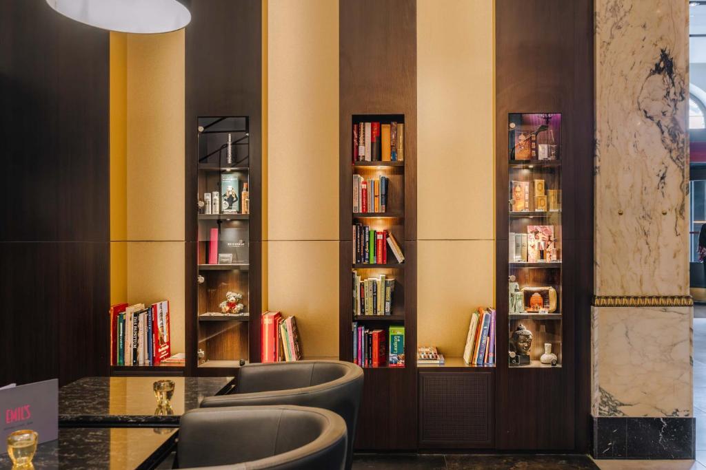 Reichshof Hotel Hamburg - Resim 19