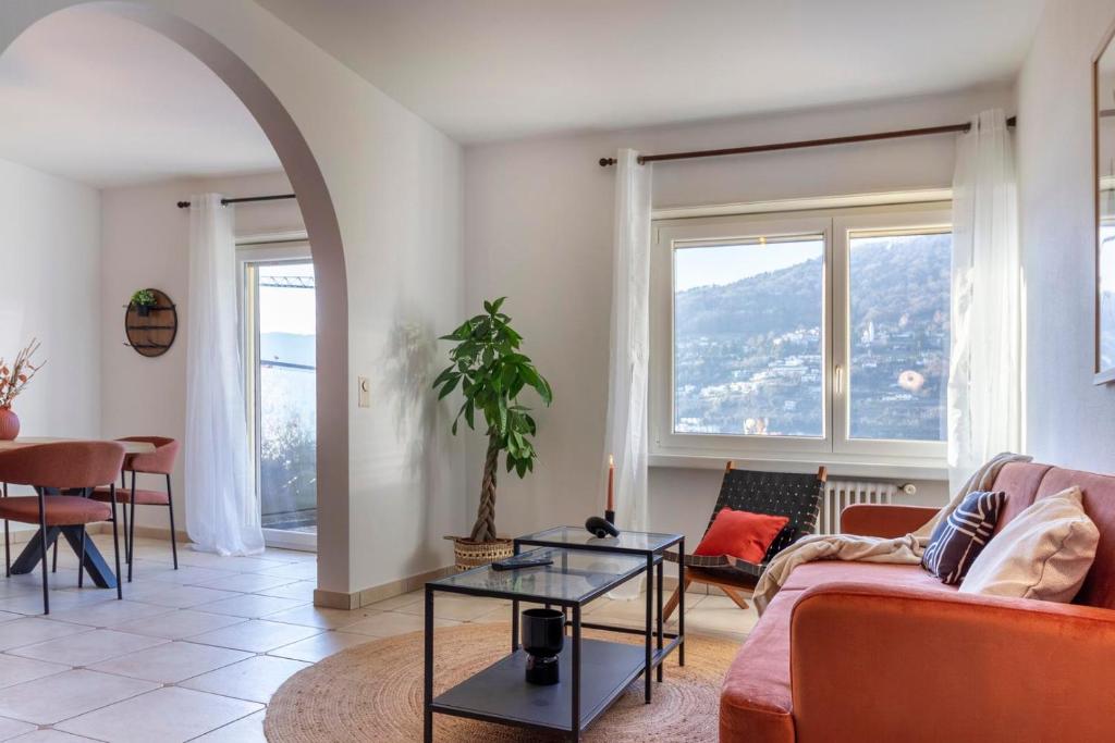 Posezení v ubytování Elegant, Lugano Lake View, pool and private parking