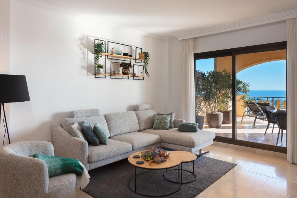Deluxe 2-Bedroom with Breathtaking Views