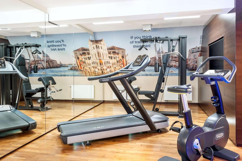 Fitness centrum a/nebo fitness zařízení v ubytování NH Berlin Kurfürstendamm