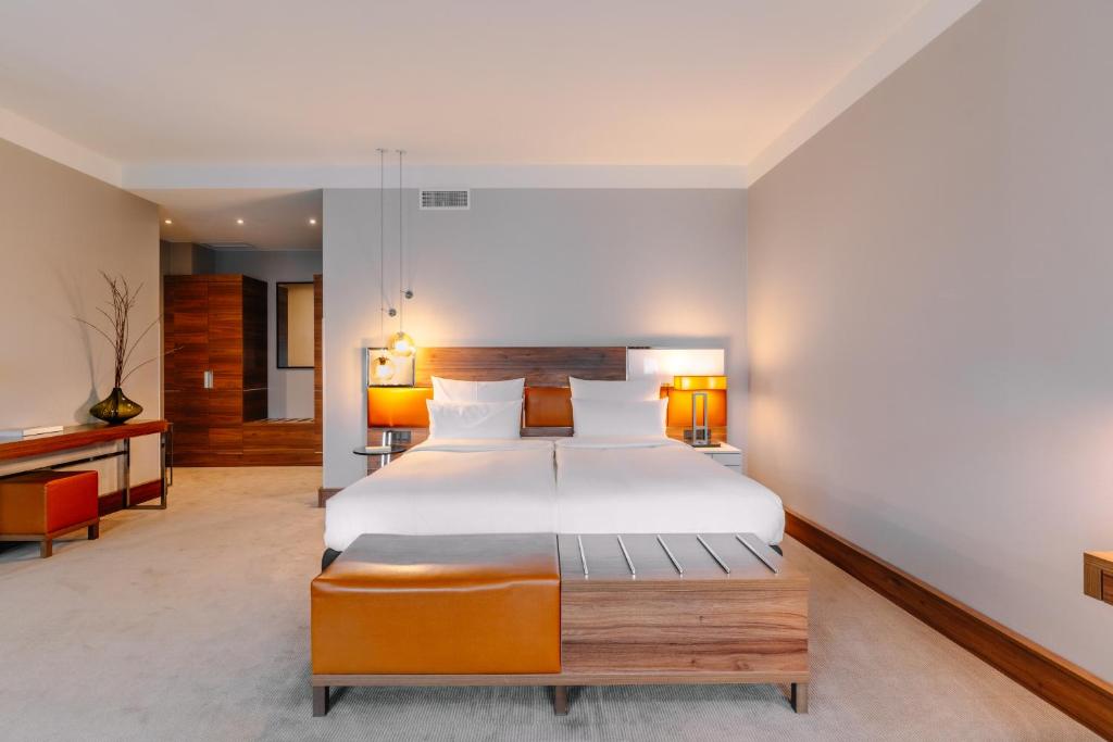 Reichshof Hotel Hamburg - Resim 43