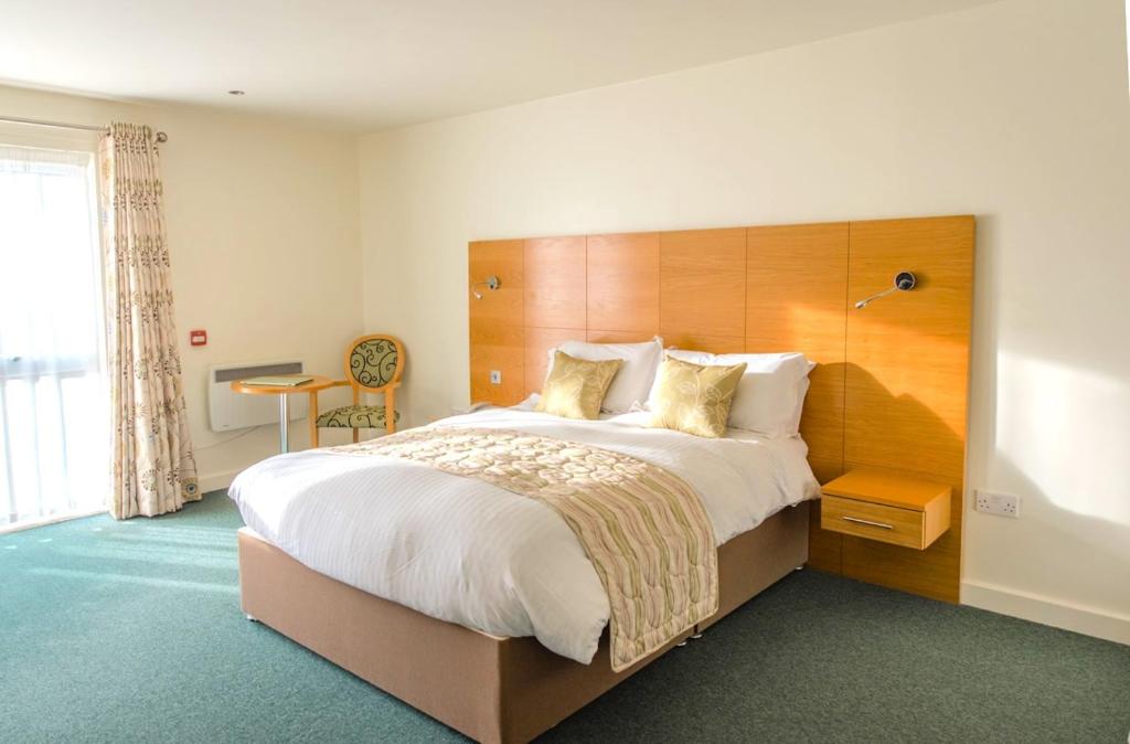 Croyde Bay Hotel or Self Catering - 