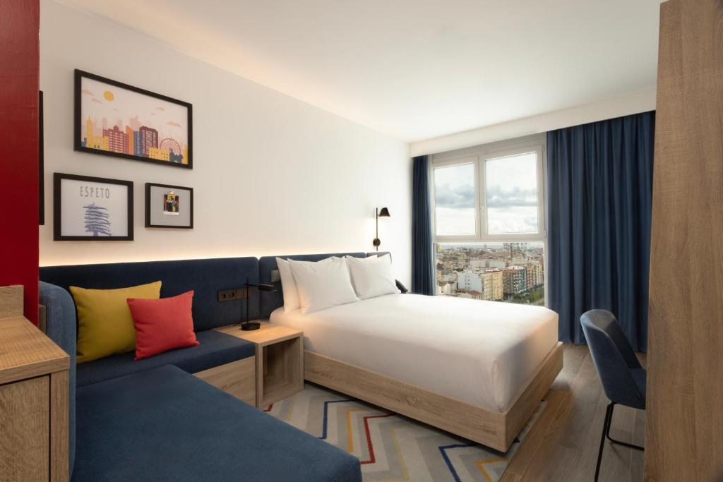 Hampton By Hilton Malaga Martiricos - Resim 41