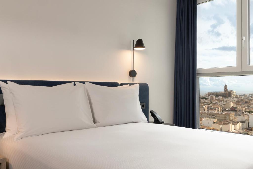 Hampton By Hilton Malaga Martiricos - Resim 33