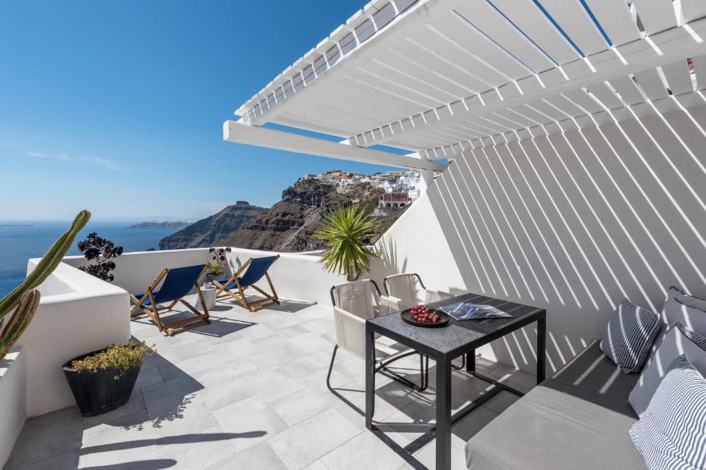 Porto Fira Suites - 1
