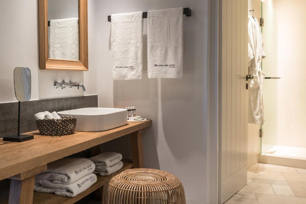 Porto Fira Suites - 19