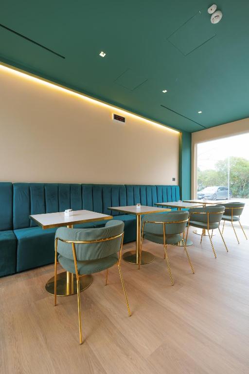 Posezení v ubytování Aspio Hotel