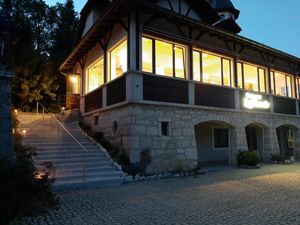 Budova, kde se penzion nachází