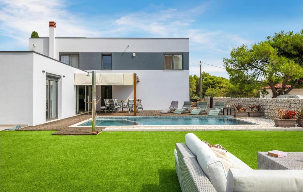 Villa Leana in Medulin,Istria by Istrabook