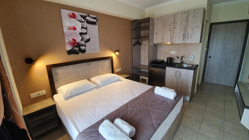 Calypso Beach Hotel - 17