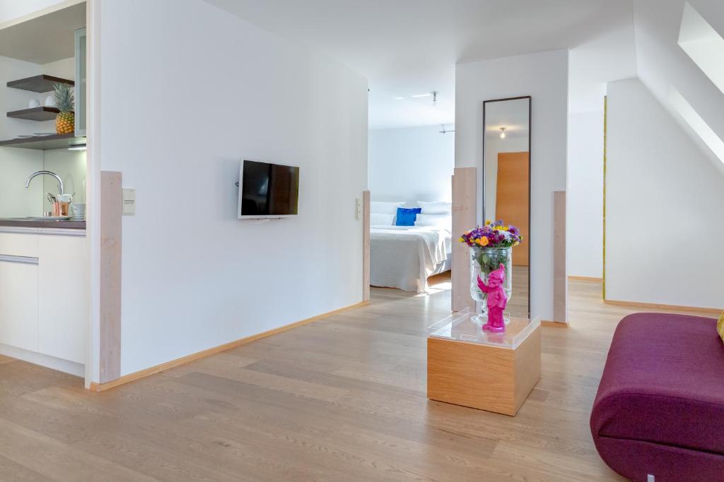 TV a/nebo společenská místnost v ubytování hezelhof hotel