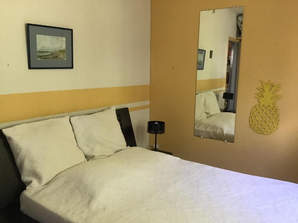 Postel nebo postele na pokoji v ubytování Soleil levant