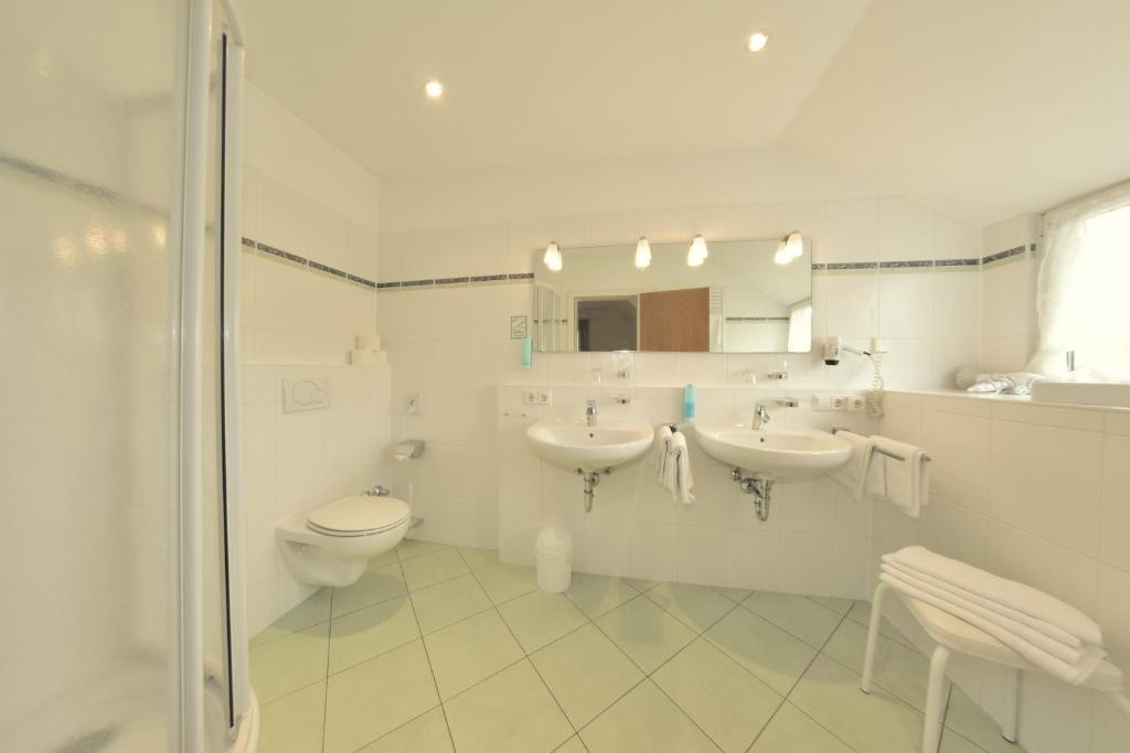 Koupelna v ubytování Hotel Hirschen