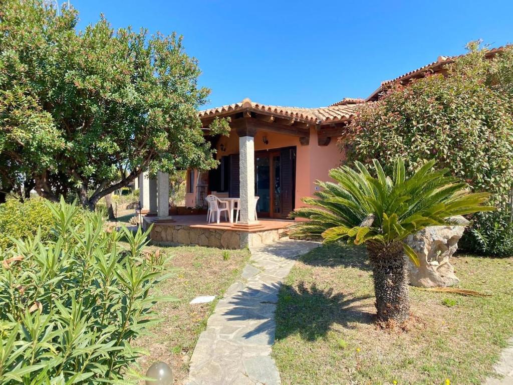 En have udenfor Villetta Capo Coda Cavallo 2