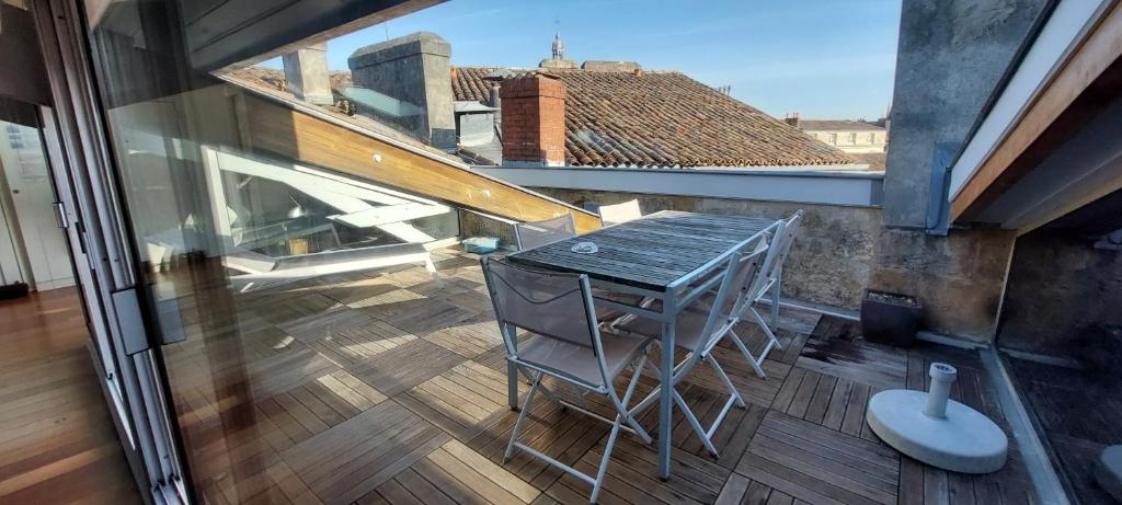 Appartement de charme, 2 chambres avec terrasse - Bordeaux centre