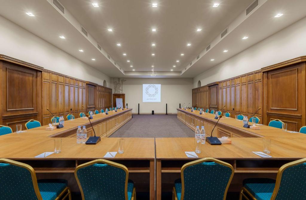 Konferenční prostory v ubytování Apricot Aghveran Resort