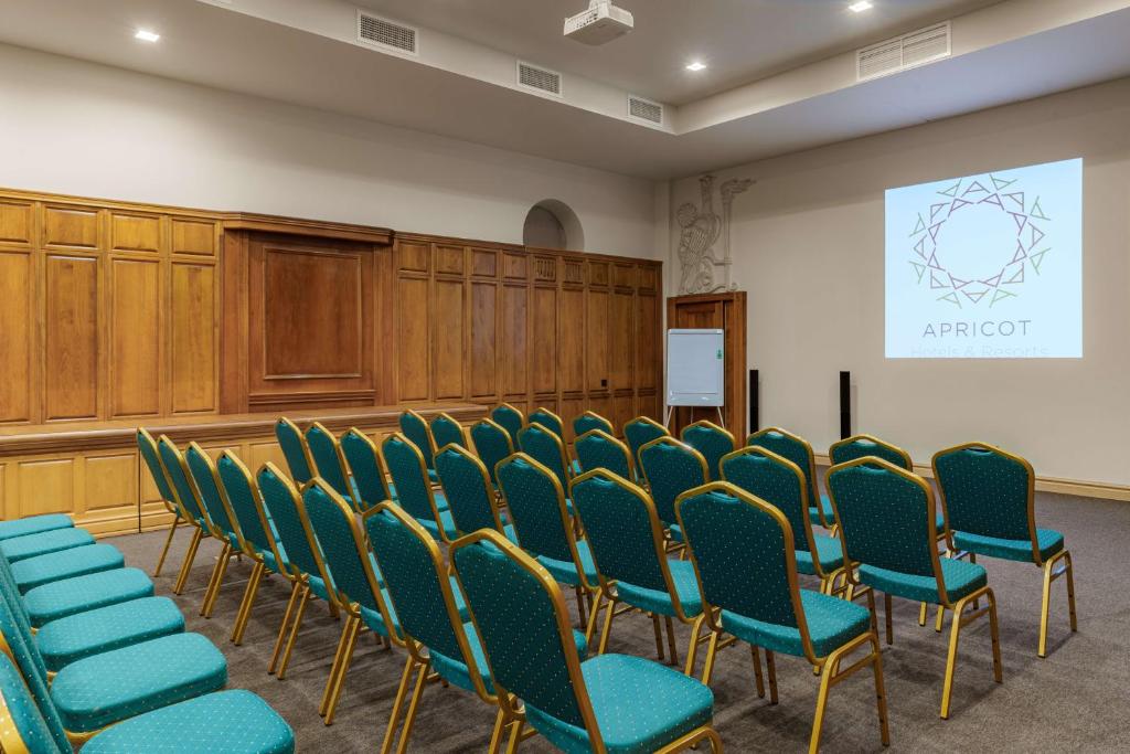 Konferenční prostory v ubytování Apricot Aghveran Resort