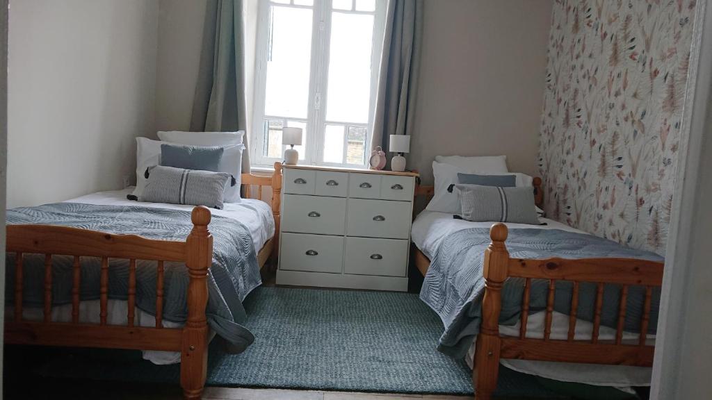 Le Black Dog Pub - Chambre Lits Jumeaux Avec Salle De Bains Privative