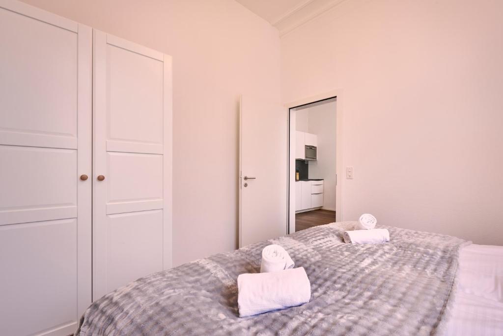 Perfect Location, comfortable & modern - Resim 21