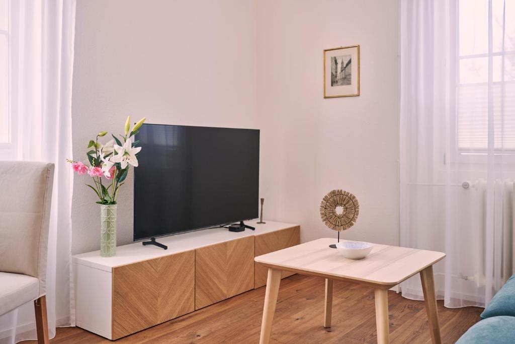 Perfect Location, comfortable & modern - Resim 10