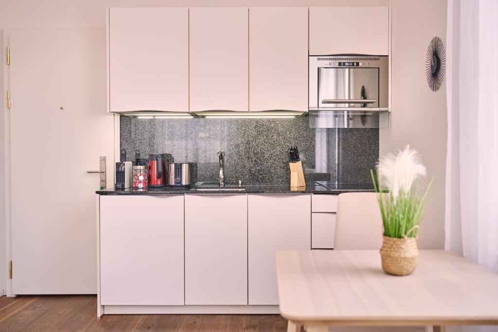 Perfect Location, comfortable & modern - Resim 11