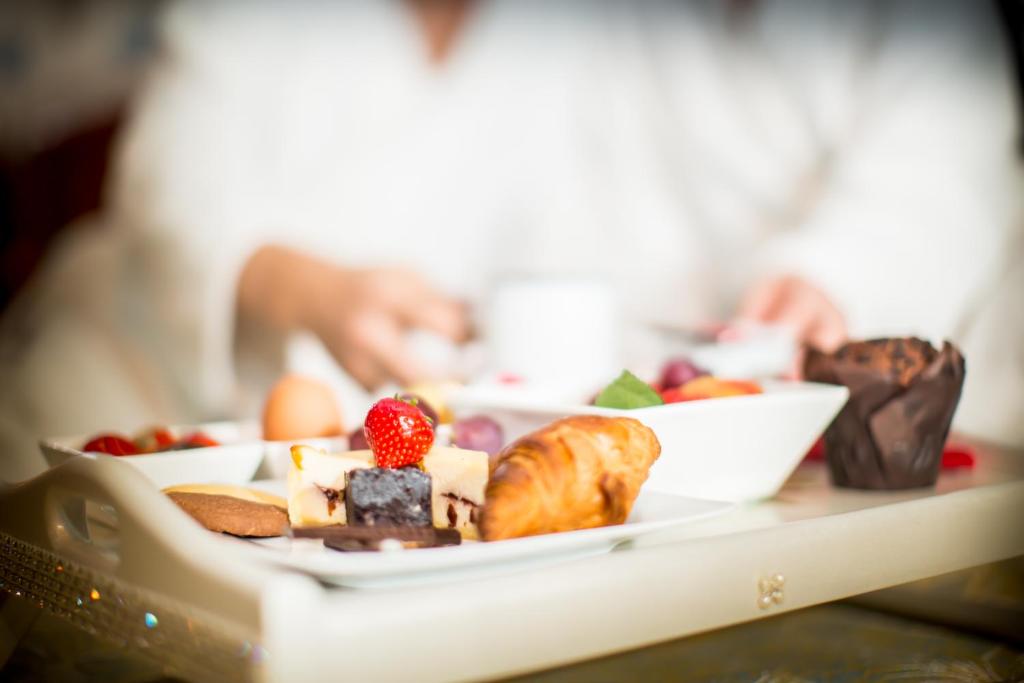 Bucharest Comfort Suites Hotel - Resim 40