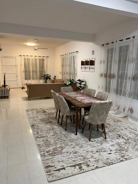 Fotografie z fotogalerie ubytování Gisa private hostel room v destinaci Mawāliḩ