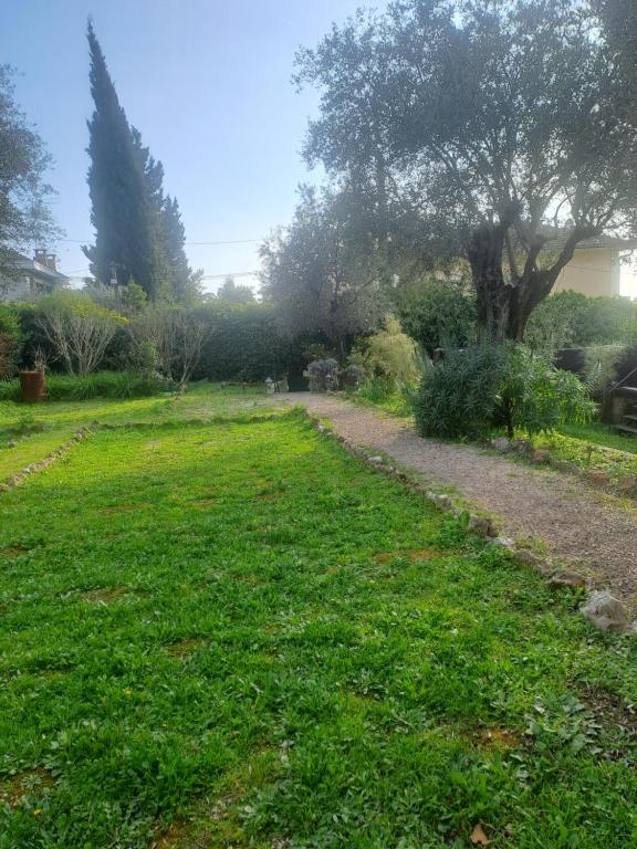 Zahrada ubytování Maison du bonheur calme et verdure