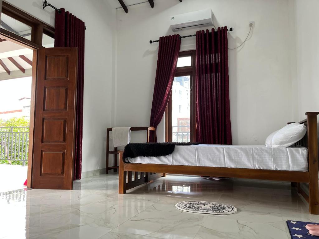 Sahan Tourist House - 16