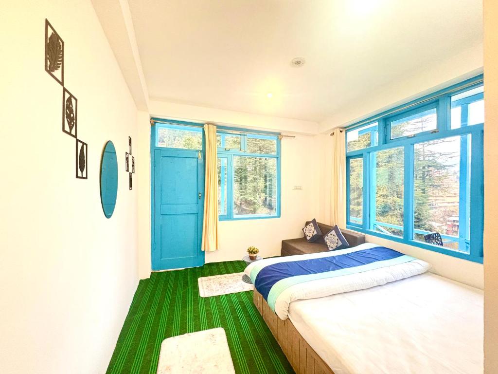 Φωτογραφία από το άλμπουμ του Pine Nest Deluxe Rooms σε Jibhi