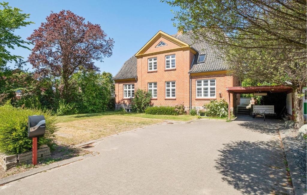 Aed väljaspool majutusasutust Cozy Apartment In Nordborg