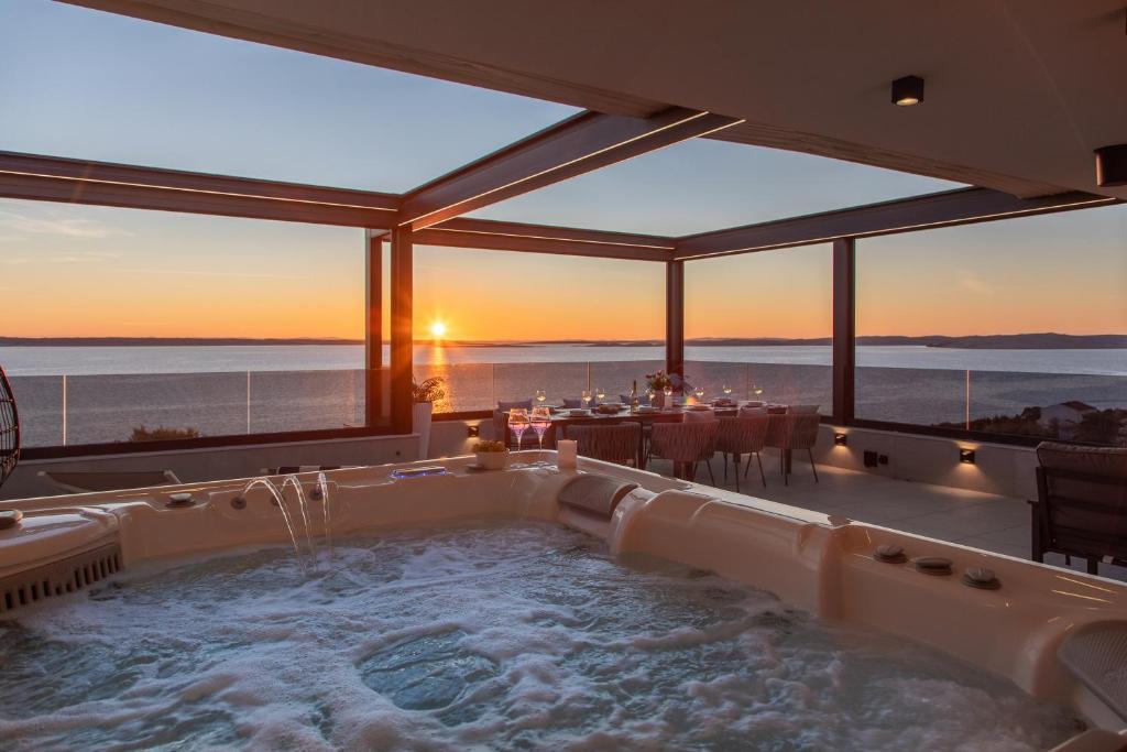Picture Idea: Lavida Penthouse With Jacuzzi And Sauna Rtina Updated Prices 2025