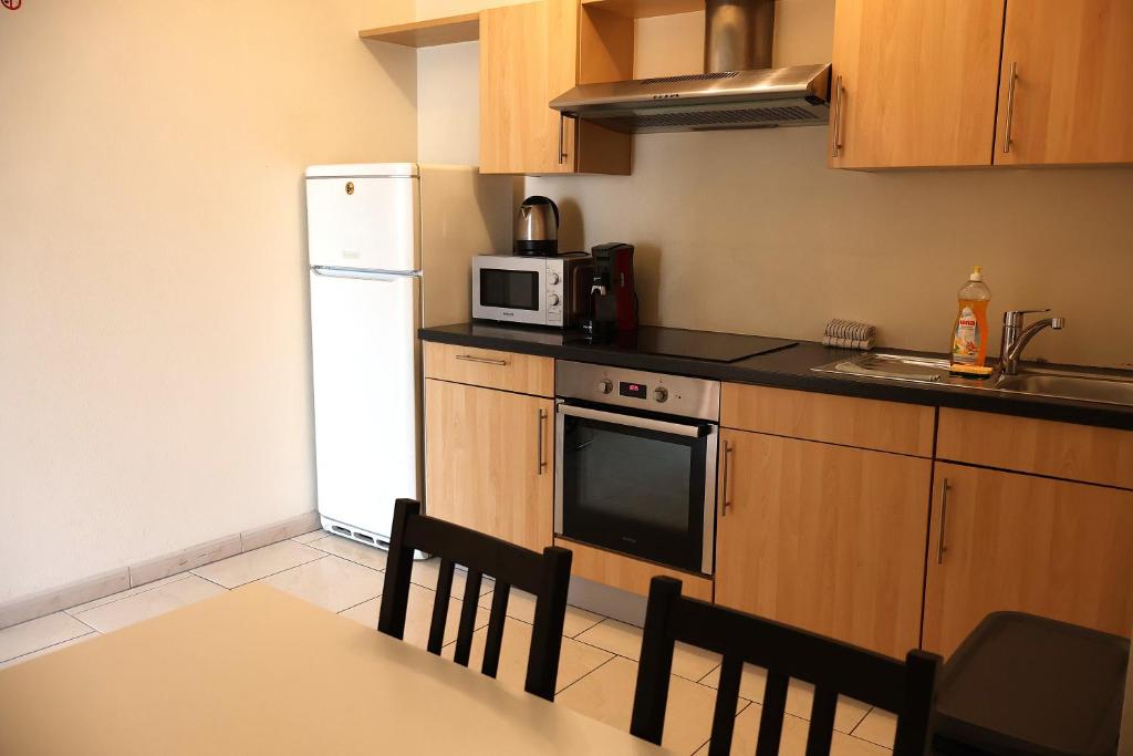 Comfort & Central Rooms - Resim 8