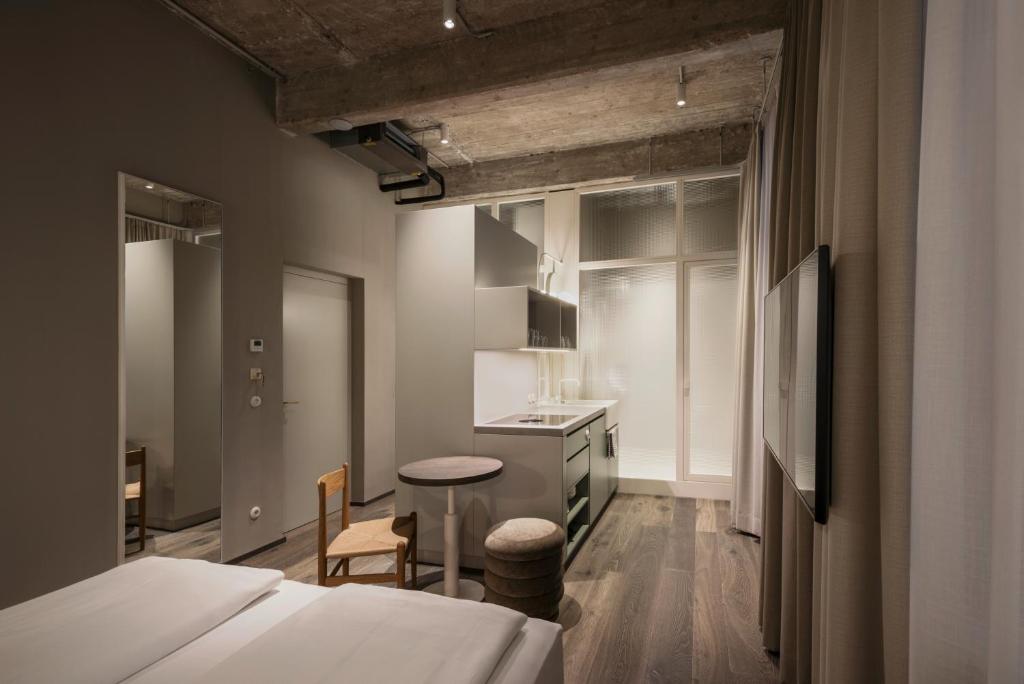 Rooms by Wolfensson - Boutique Hotel - Resim 35