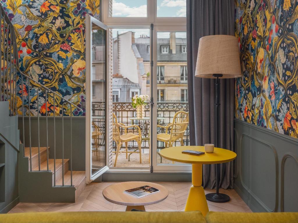 Miss Fuller - Resim 40