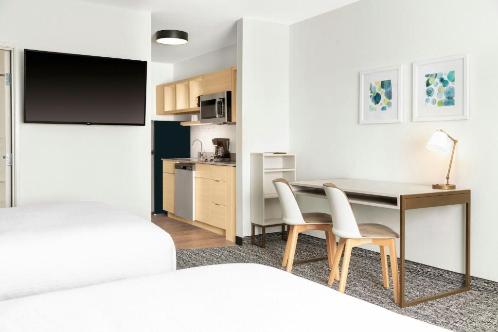 TownePlace Suites by Marriott Holland photo