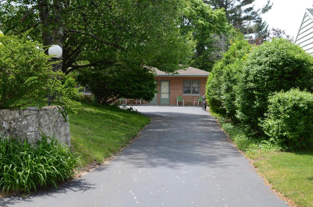 Ludington Blue Spruce Inn photo