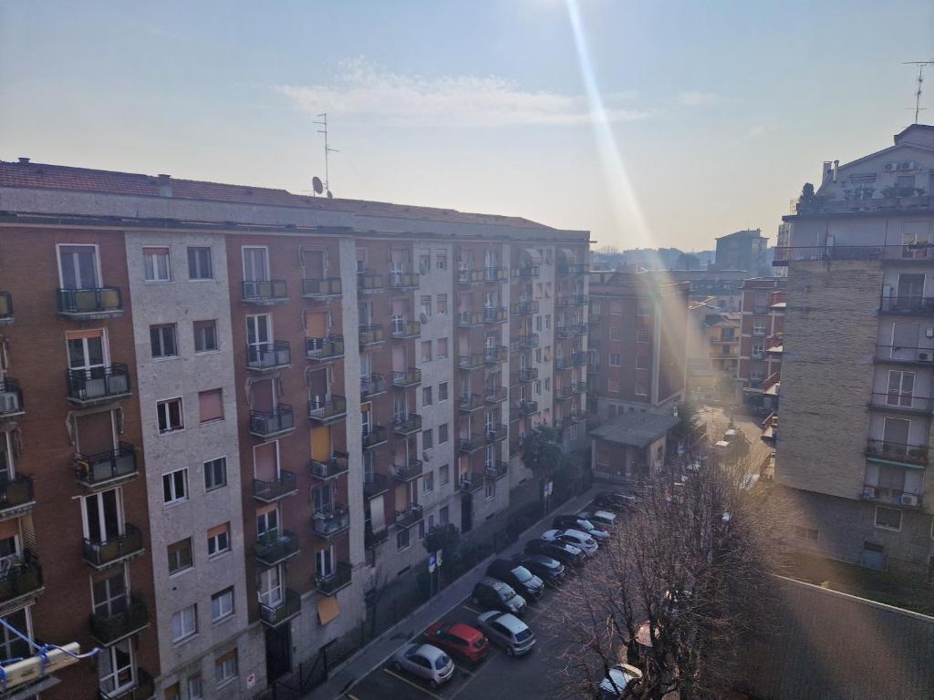 Nespecifikovaný výhled na destinaci Corsico nebo výhled na město při pohledu z apartmánu