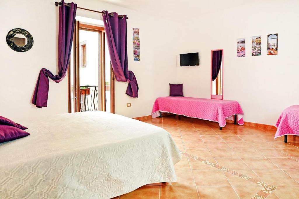 Ada's guest house - Quadruple Room