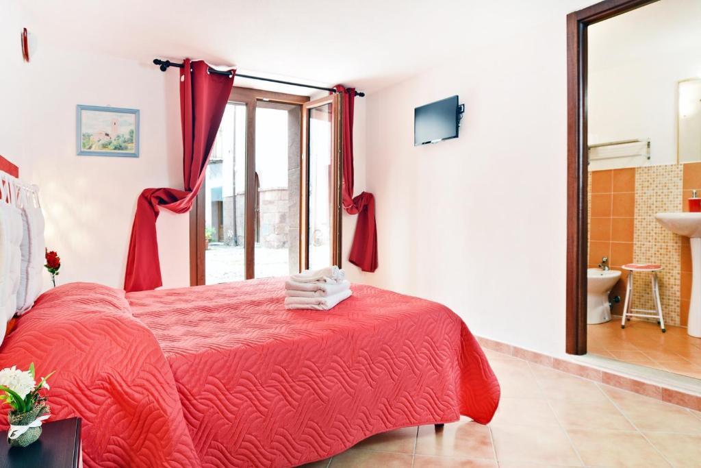 Ada's guest house - Triple Room With Terrace