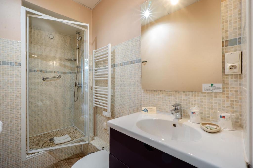 Kúpeľňa v ubytovaní Hôtel Gallia