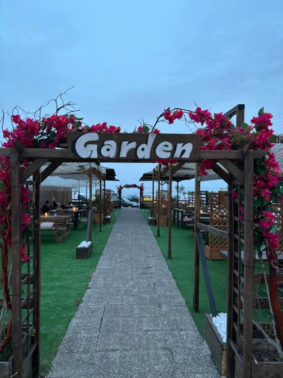 Fotografie z fotogalerie ubytování Garden Sea View v destinaci Áyios Spirídhon