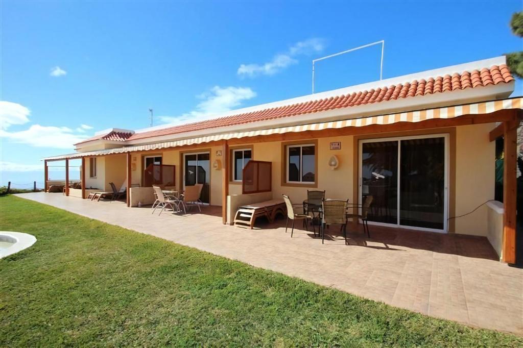 Το κτήριο όπου στεγάζεται  το διαμέρισμα