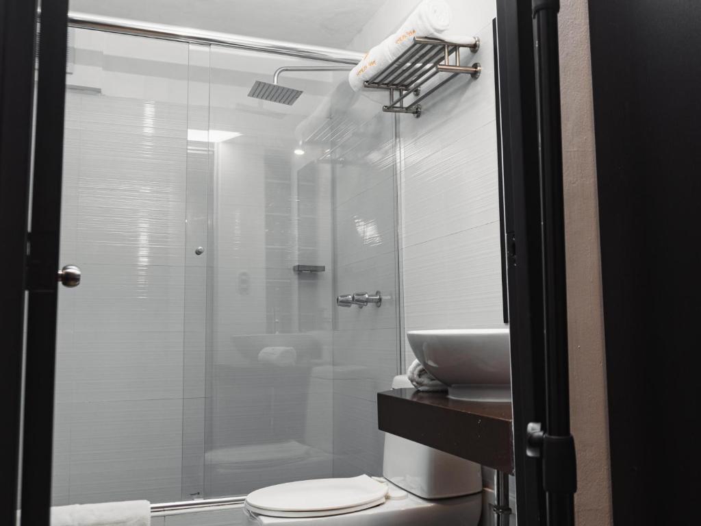 Ένα μπάνιο στο Hotel Ferré Miraflores
