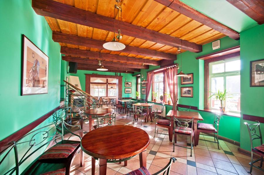 Restaurace v ubytování Vila Flora