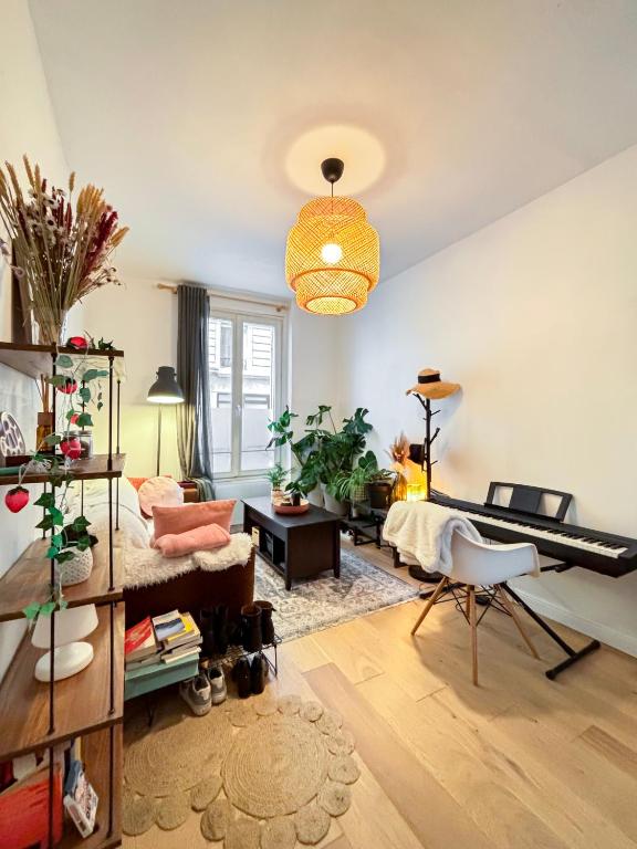 Photo de la galerie de l'établissement Cozy & Charming Nest near Montparnasse, à Paris