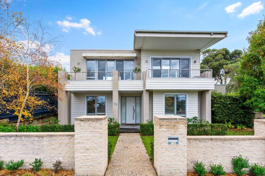 an image of a house at Grandview on Bayview in Inverloch