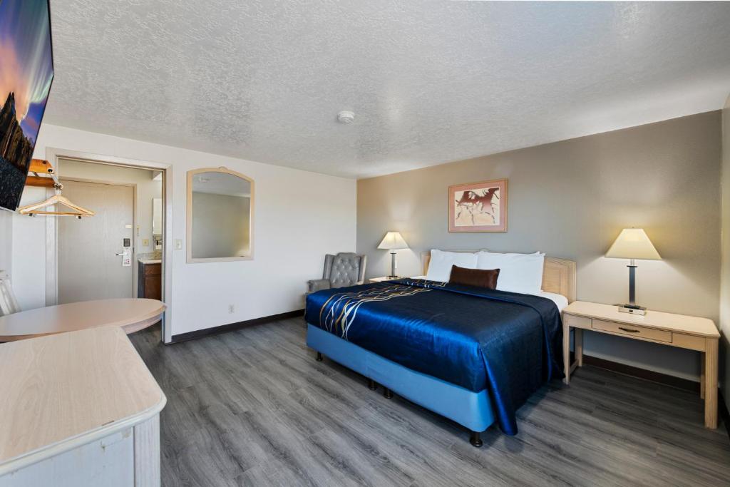 Postel nebo postele na pokoji v ubytování Budget Motel - Delta, Utah