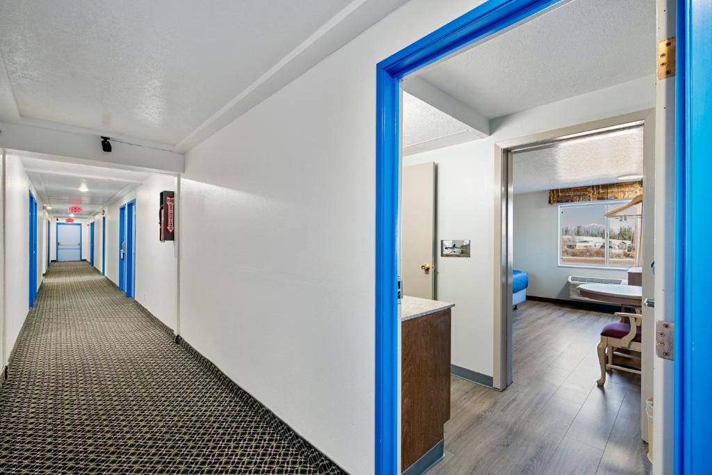 Postel nebo postele na pokoji v ubytování Budget Motel - Delta, Utah